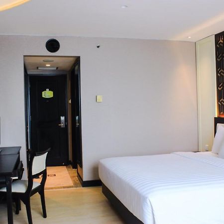 Grand Arkenso Park View Hotel Semarang Exterior foto