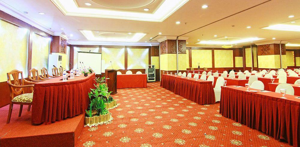 Grand Arkenso Park View Hotel Semarang Exterior foto