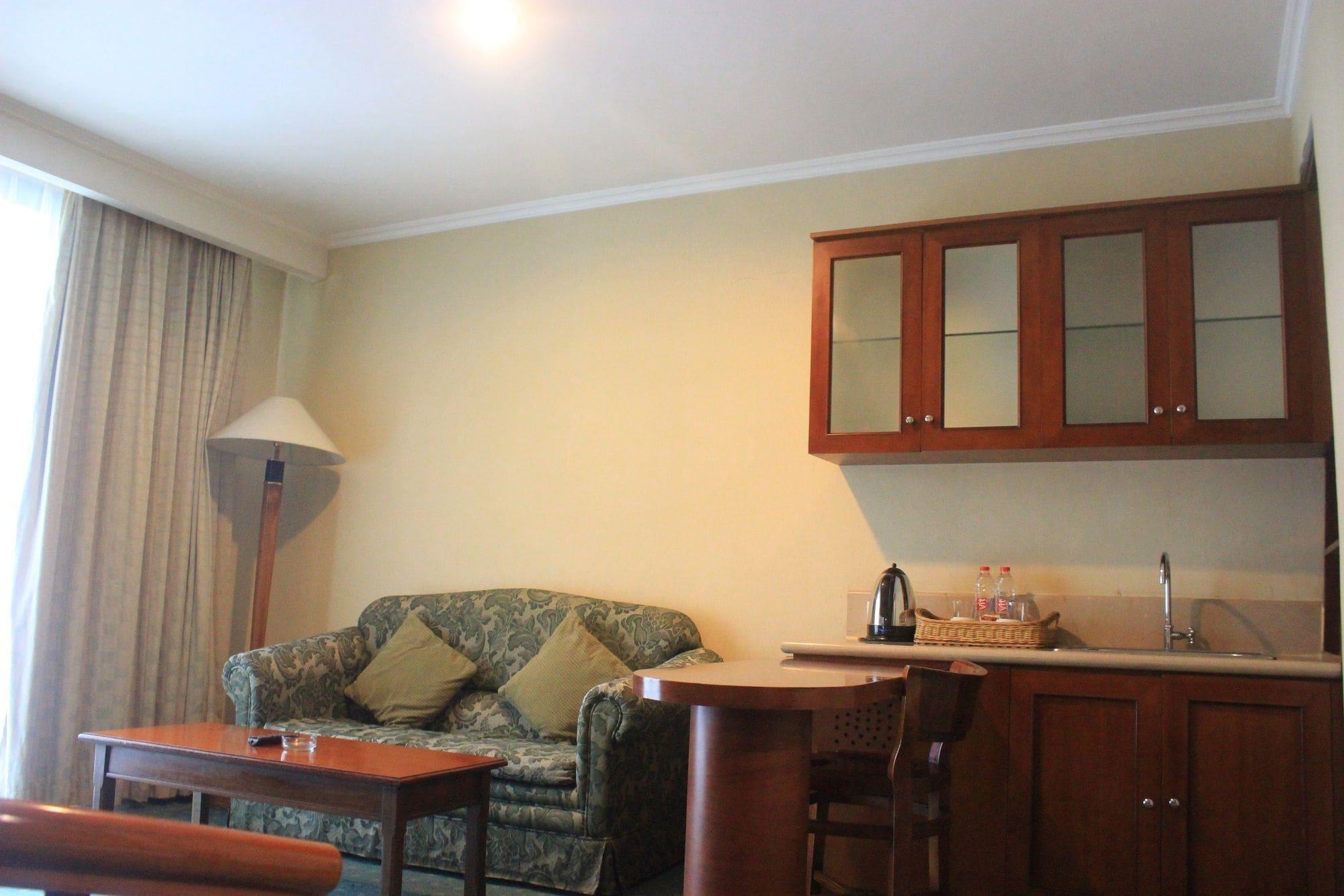 Grand Arkenso Park View Hotel Semarang Exterior foto