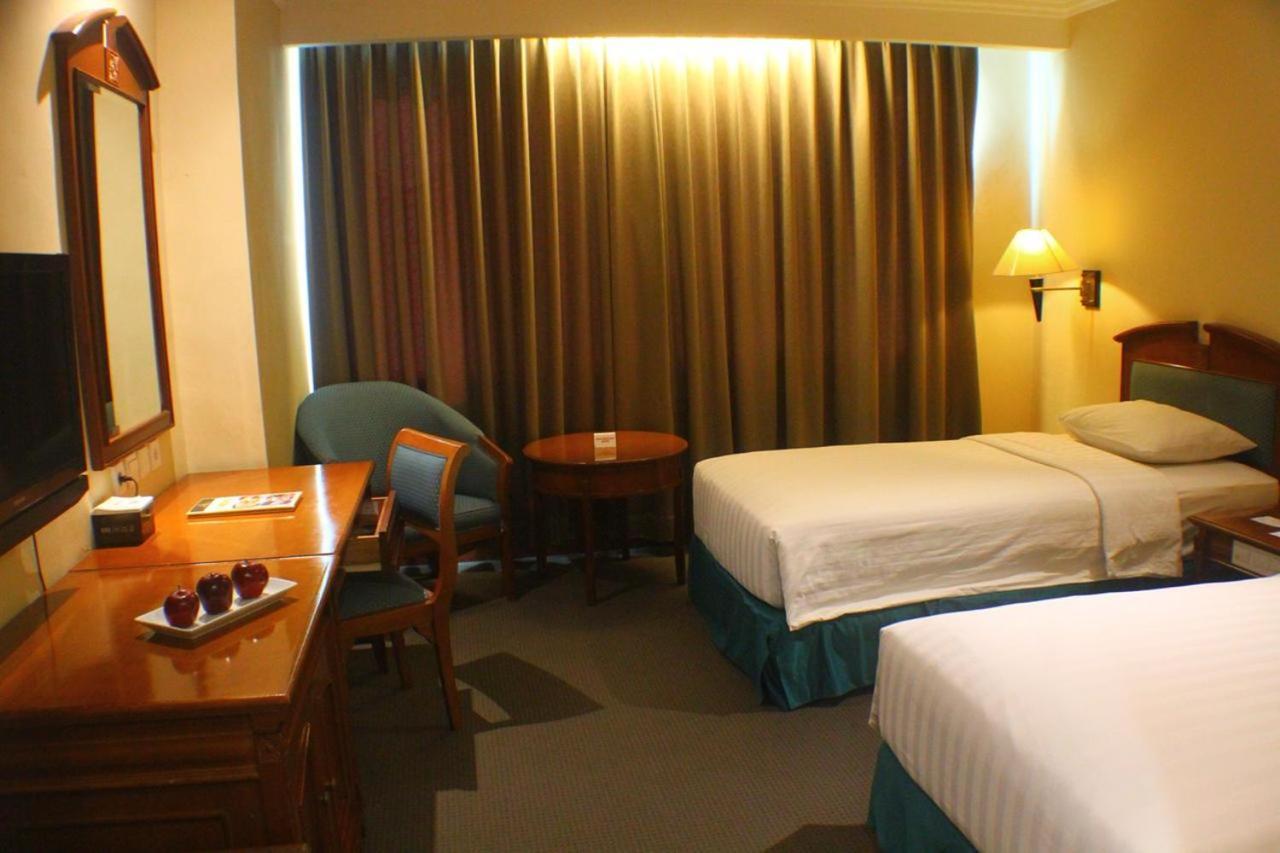 Grand Arkenso Park View Hotel Semarang Exterior foto