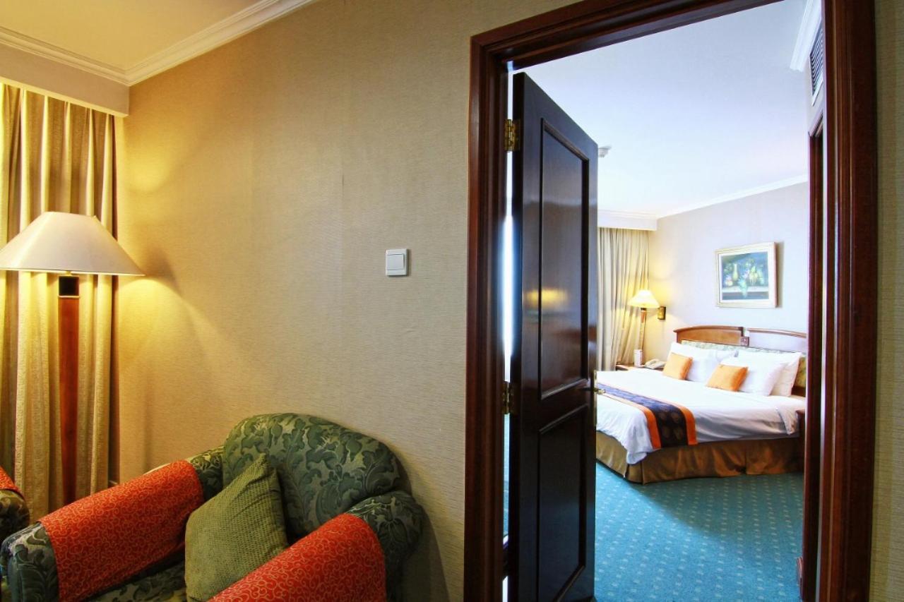 Grand Arkenso Park View Hotel Semarang Exterior foto