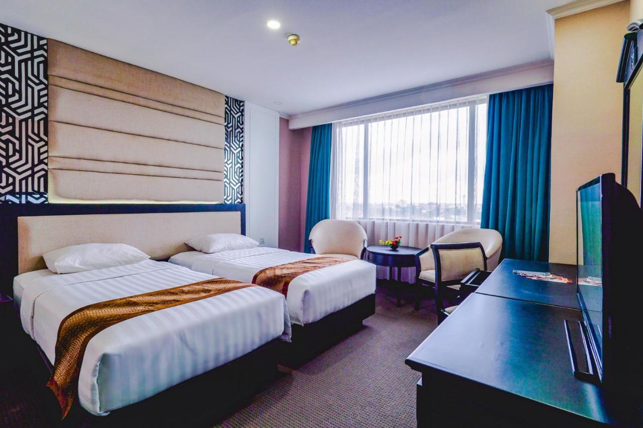 Grand Arkenso Park View Hotel Semarang Exterior foto